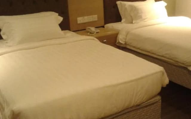 Seri Simanggang Hotel - photo 4