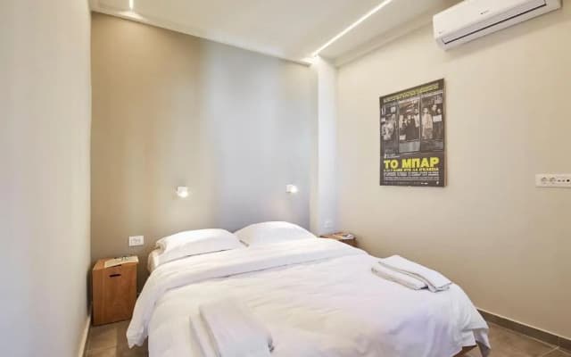 Old Athens style 1bdr with Acropolis view rooftop! - photo 5