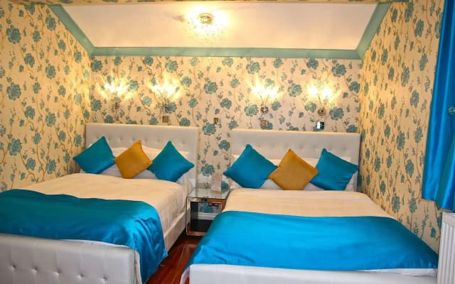 Crompton Guest House - photo 2