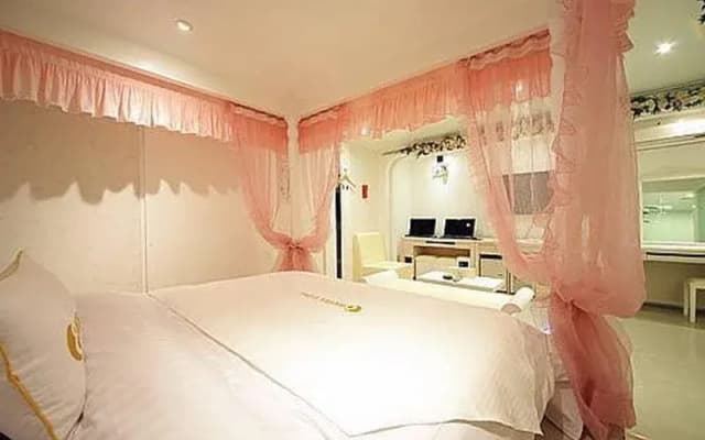 Ezen Hotel - photo 3