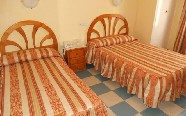 Hostal La Perla Asturiana - photo 4