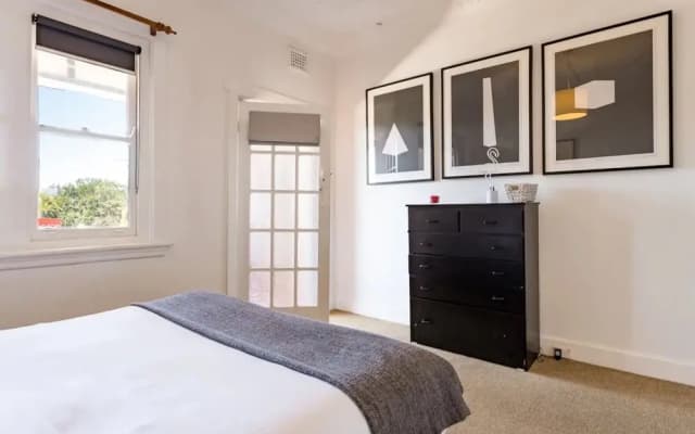Bright Bondi Beach Pad - photo 3