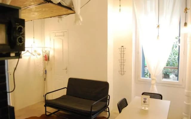 Arty 20m² district of BATIGNOLLES - photo 2