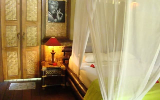 Flower Bud Bungalow - photo 2