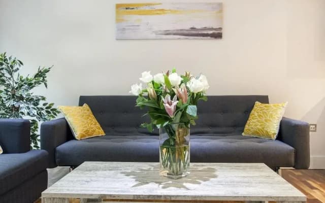 Club Living - Camden Town Apartments - photo 2