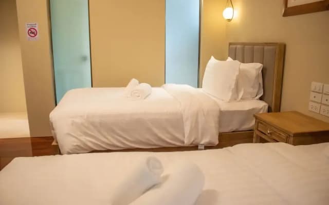 Siri Ratchadamnoen Bangkok Hotel - photo 5