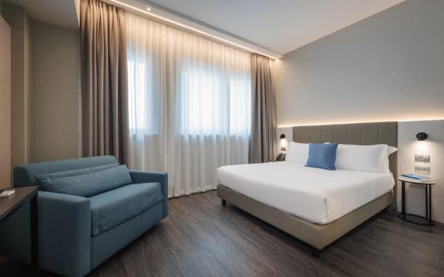 IH Hotels Milano Centrale - photo 2