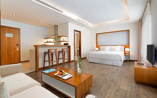 A La Carte Da Nang Beach - photo 4