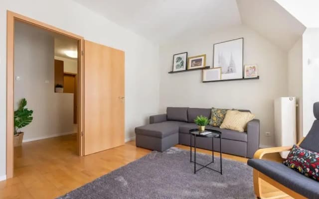 S22 Apartment - photo 2