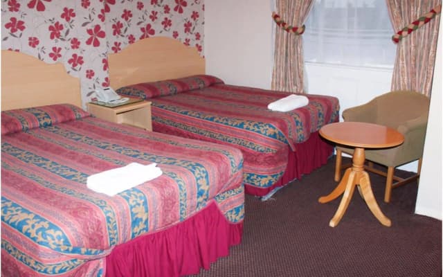 Lampton Guest House - photo 5