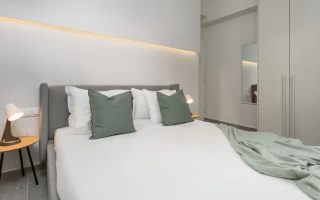 Penelope's Charming 2-BR Apt in Athens - photo 3