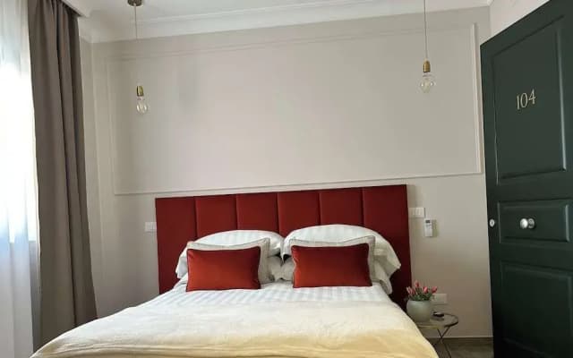 NLM Boutique Suites - photo 3