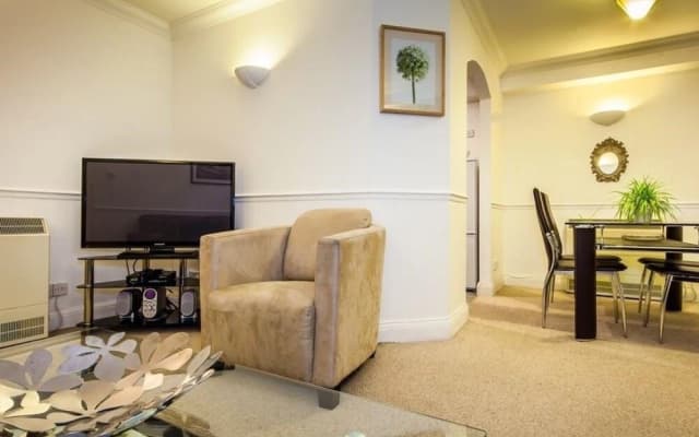 The Elegant Mayfair - photo 5