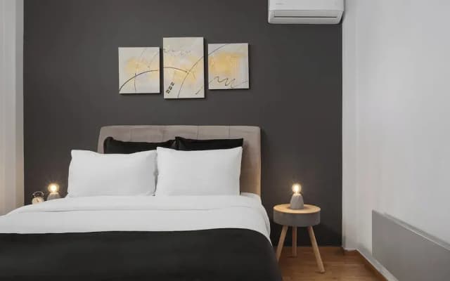 Acropolis Atmospheric Apartment - photo 3