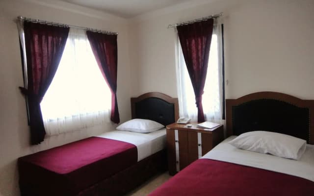 Karsa Utama Hotel - photo 5