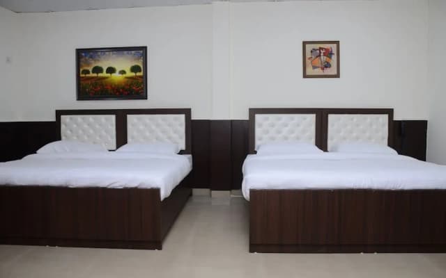 The 7 Days Hotel - photo 4