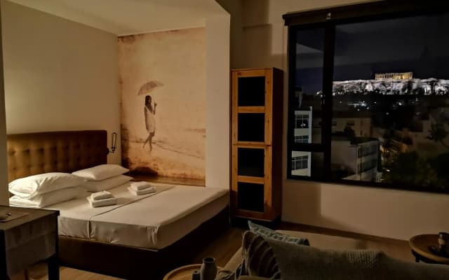 Explore Nightlife Near an Apartment With an Acropolis View - photo 2