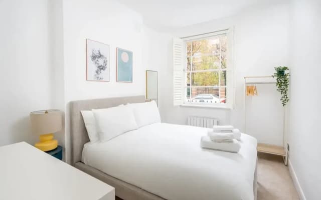 JOIVY Chic & Modern 2-Bed Flat W/ Patio In Pimlico - photo 5