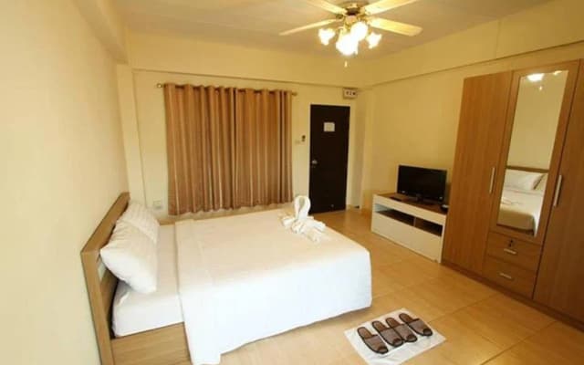 Tratip Hotel - photo 4