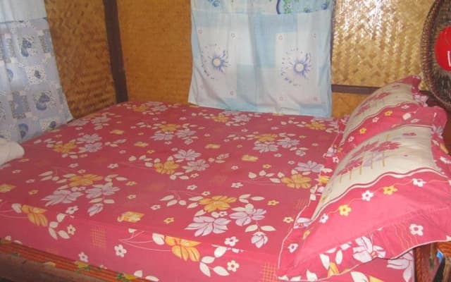 Pinks Bungalows - photo 2