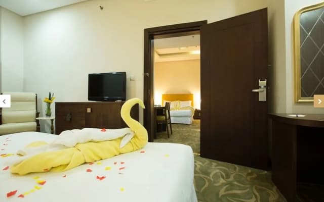 Green Garden Hotel - photo 3
