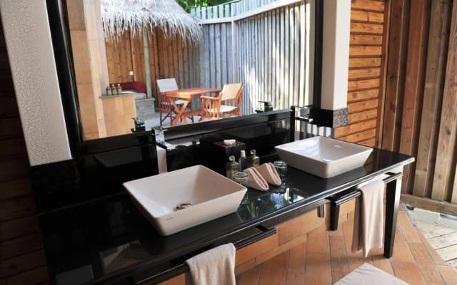 Komandoo Maldives Island Resort - photo 5
