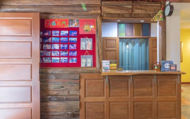 Banthat Thong Hostel - photo 2