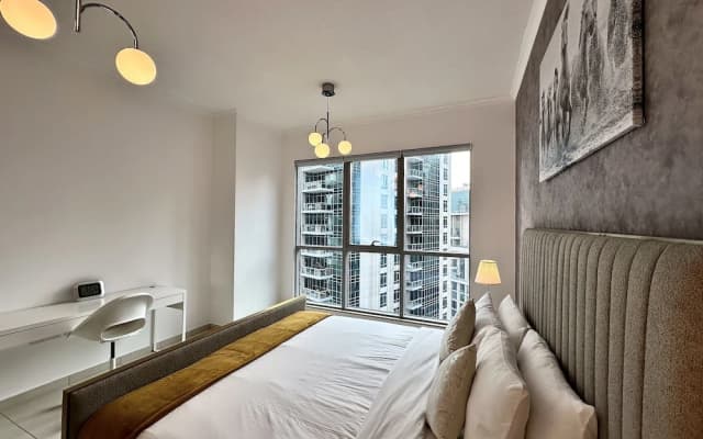 Lux BnB I The Residences I Sky Line Views - photo 4