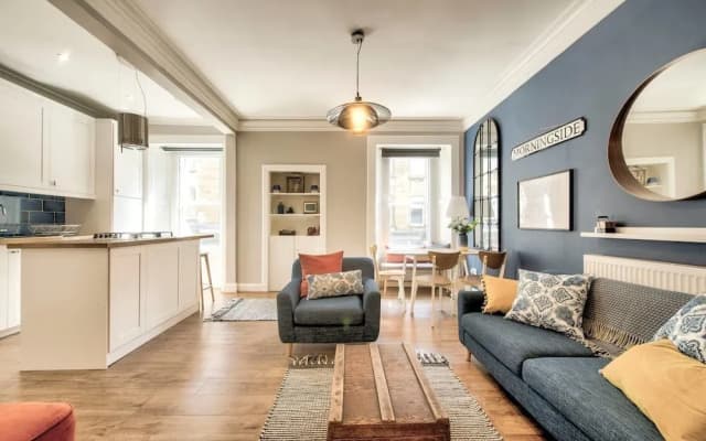 Spacious And Beautiful 2Br Flat In Morningside - photo 2