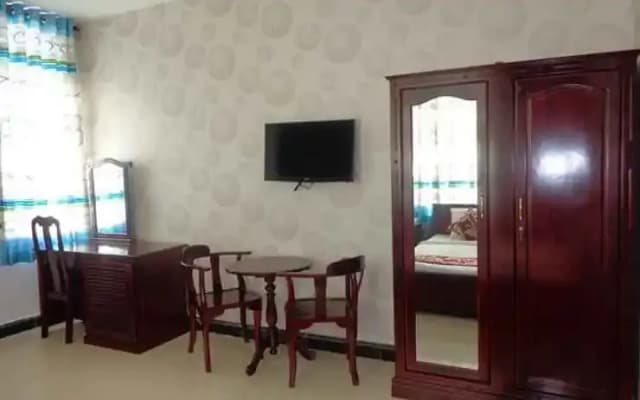 Thi Long Phung 1 Hotel - photo 2