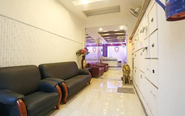 Hotel Zara Grand - photo 2