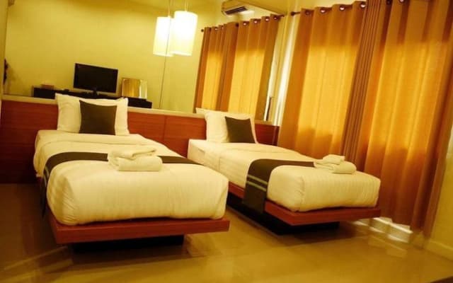 Sleep With Me Serviced Apartment - photo 2