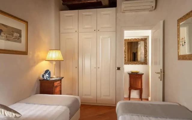 Condotti Corner Apartment Piazza di Spagna - photo 3