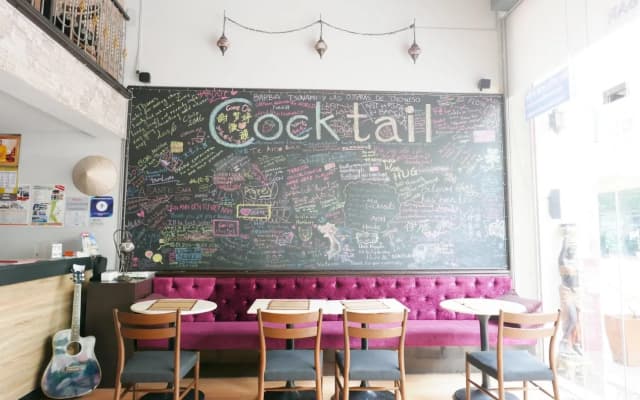 Cocktail Hostel & Bar Silom Bangkok - photo 4