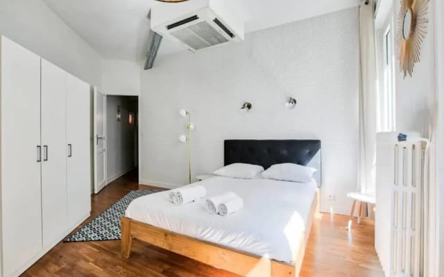 Appartement Lumineux proche de Saint-Lazare - 8P - photo 3