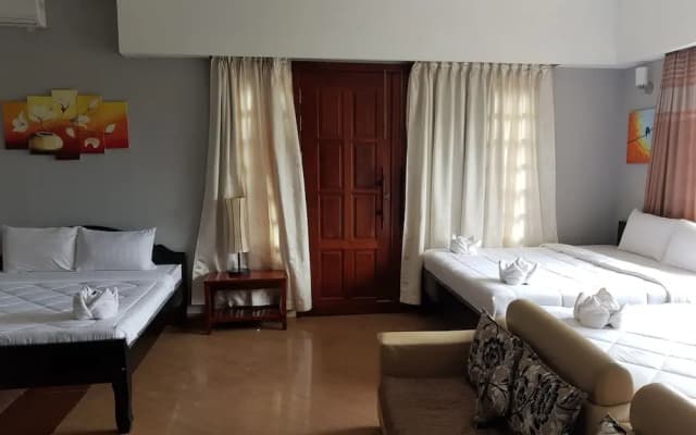White Lotus Resort - photo 2