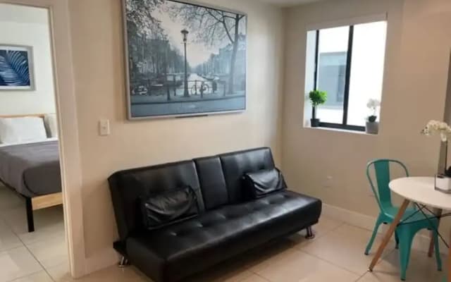 Miami Suite 201 - photo 2