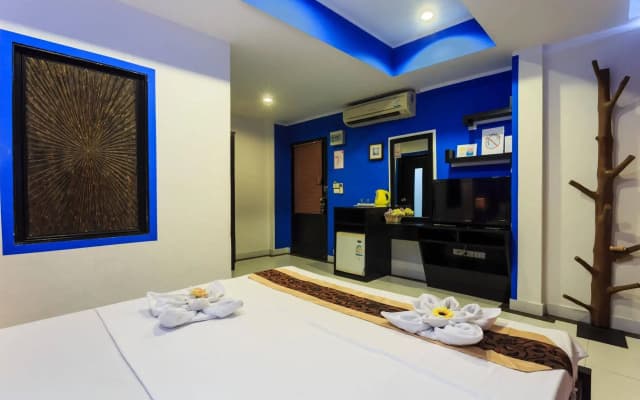 Long Beach Hotel Patong - photo 3