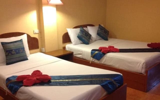 Coconut House Chaweng Hostel - photo 3