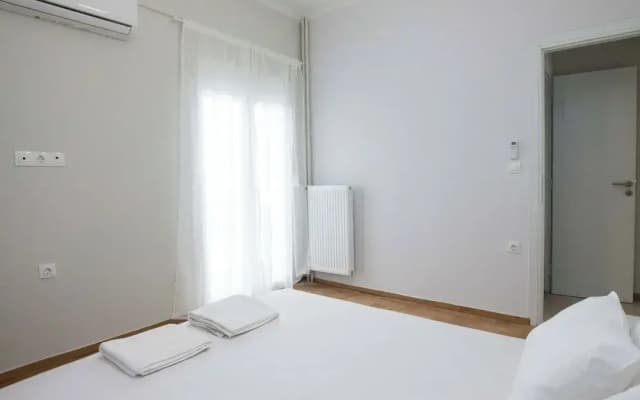 Panormou Modern Elegant 3 Bd Balcony Apt - photo 3
