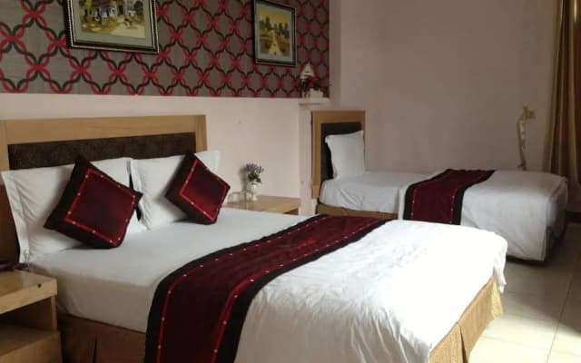 Red Sunset Hotel - photo 3