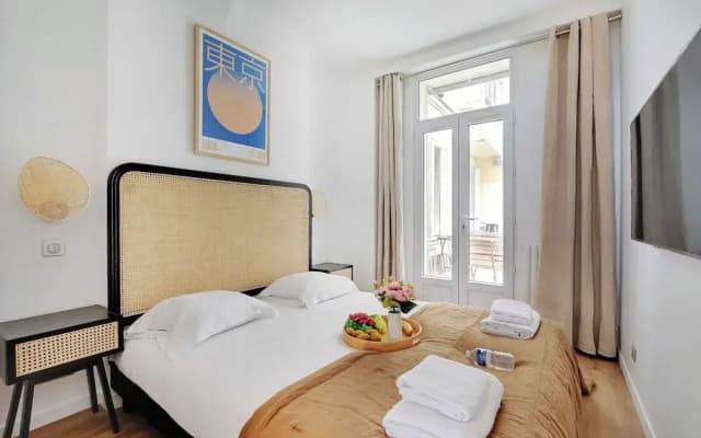 Spacious Apartment With 2 Rooms - photo 2