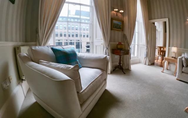 Escape To Edinburgh @ Albyn Place - photo 3