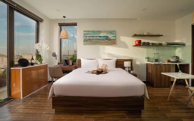 Dragon View Riverfront Hotel - Managed by Chiic Vacation - photo 2