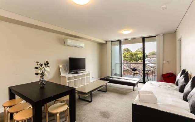 Spacious Apartment at Waitara - photo 5