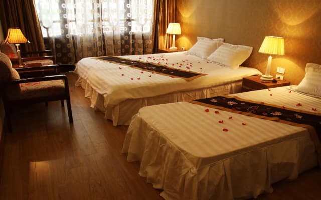 Real Hanoi Hotel - photo 2