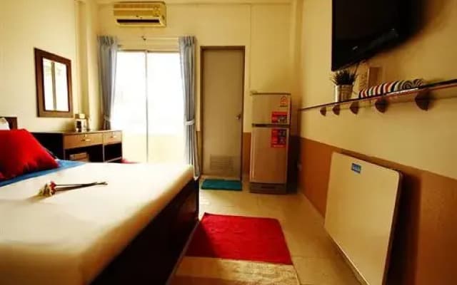 Golden Apartment - photo 2