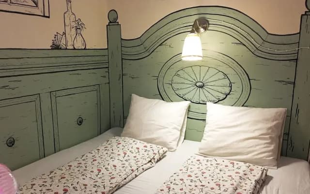 Lavender Circus Hostel And Apartments - photo 4