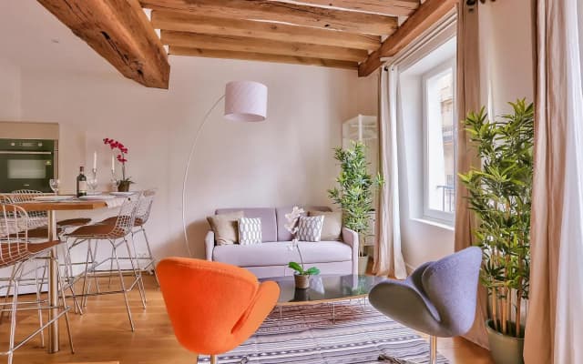 B 364 - Deluxe apartment in the heart of  Notre Dame - photo 4