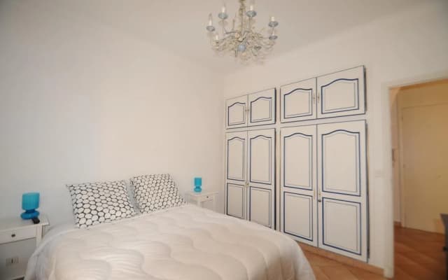 Spacieux Deux Chambres Au Port - photo 2